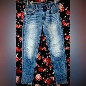 American Eagle Outfitters men’s athletic fit jeans